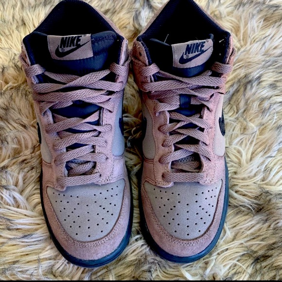 Nike Dunk High GS Dark Mushroom - Picture 1 of 4